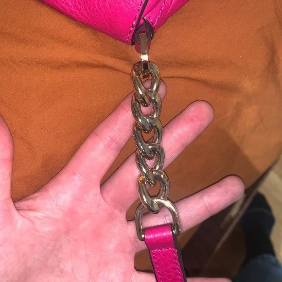 Hot Pink leather Michael Kors purse with gold accents 👛 💕